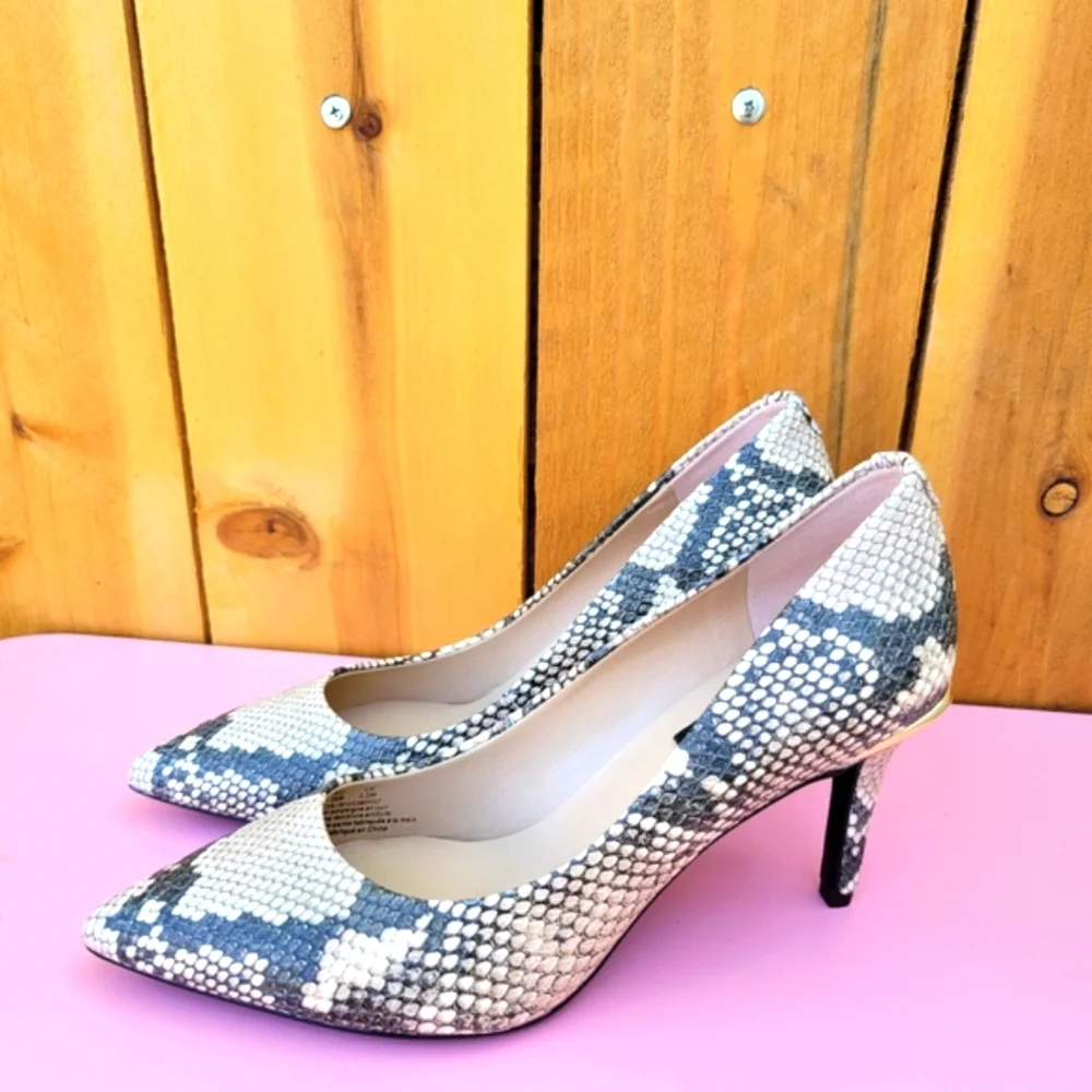 DKNY Randi Glossed Snake-effect Leather Pumps SZ 6 - Picture 2 of 16